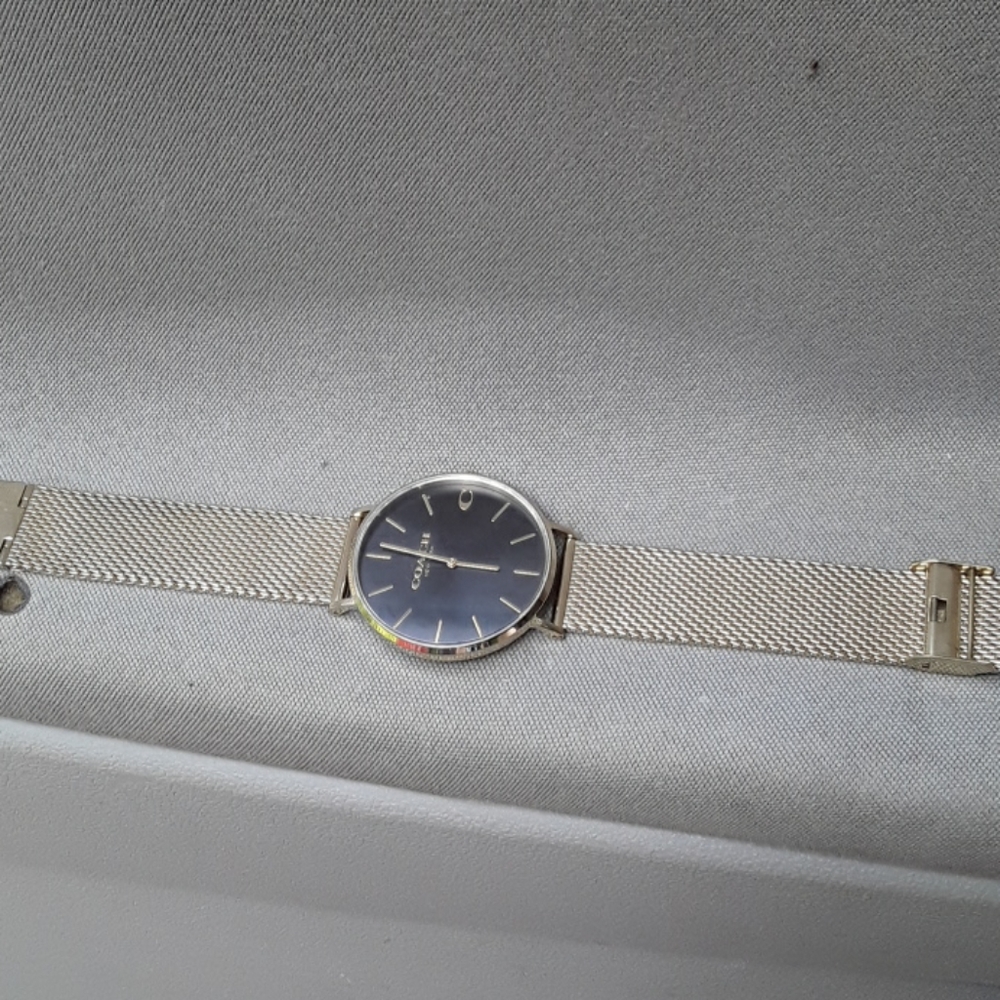 Coach New York Watch - Picture 2 of 7